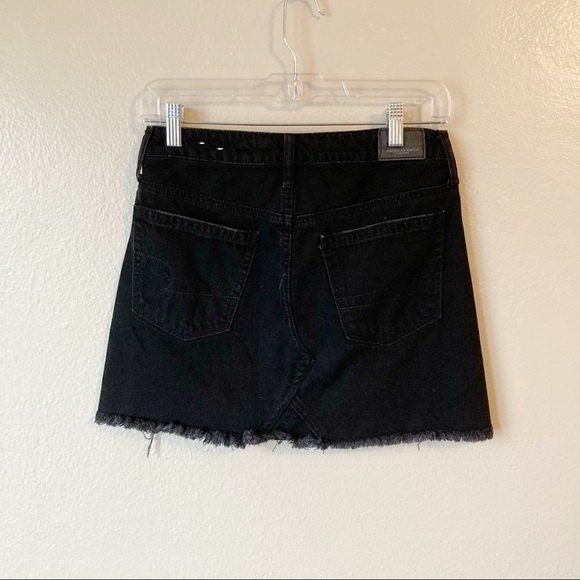 American Eagle Black‎ Denim Cut Off Skirt Size 2 - Picture 3 of 6